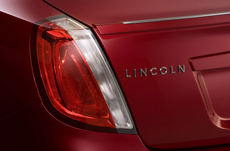 Illustration for article titled 2010 Lincoln MKS: EcoBoost Comes To The MKS